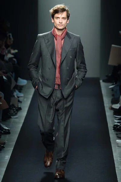 Look 23